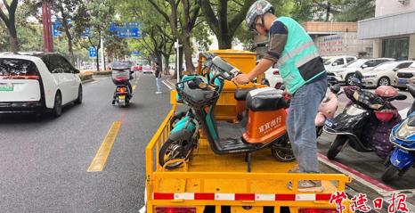 常德城管多措并举保障“湘超”联赛常德主场周边秩序畅通