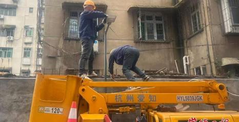 路灯“让路”又“增亮” 常德市城市照明事务中心解民忧